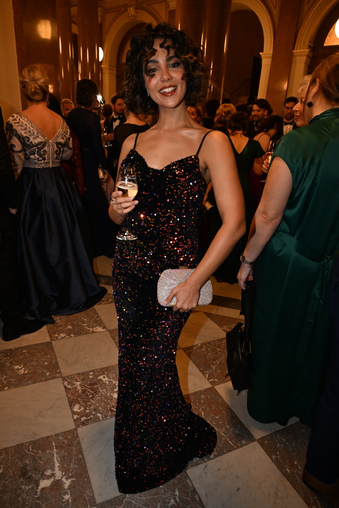 FOTO: Herečky se předháněly, která bude krásnější. – stránka 699