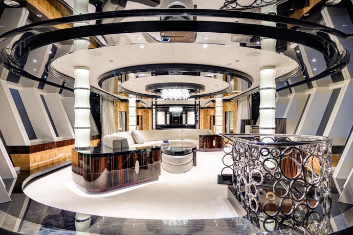 FOTO: Luxusní prostory v Putinově jachtě. – stránka 181