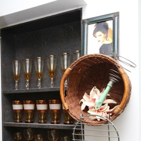 Milované Holandsko připomínají v bytě zpěvačky Šárky Rezkové už jen roztomilé barevné dřeváky.