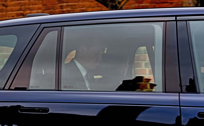 FOTO: Kate Middleton zachycena v autě. – stránka 145