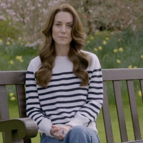 O to víc svět šokovalo oznámení, že vždy usměvavá princezna Kate má rakovinu.