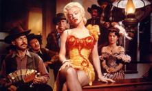 Marilyn Monroe si zahrála zpěvačku Kay.