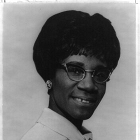 "Neuděláte pokrok tím, že budete stát na kraji, fňukat a stěžovat si. Realizaci nápadů dosáhnete pokroku."