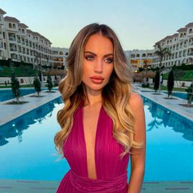Natálie Kočendová na zahraničním soustředění Miss Czech Republic