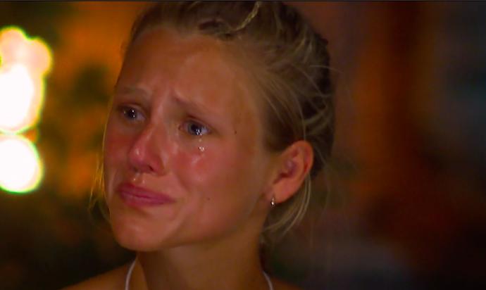 FOTO: Veronika z kmene Lovců ronila slzy. – stránka 19