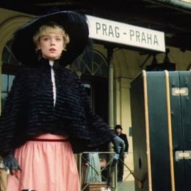 Veronika Jeníková ve filmu Rozpuštěný a vypuštěný.