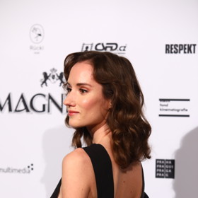 Herečka Eliška Křenková na letošním předávání cen Český lev.