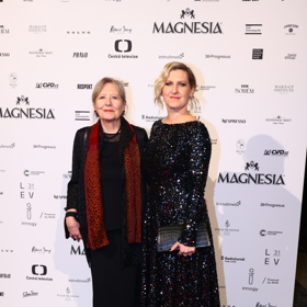 Mamince Heleně to s dcerou Hankou také slušelo.