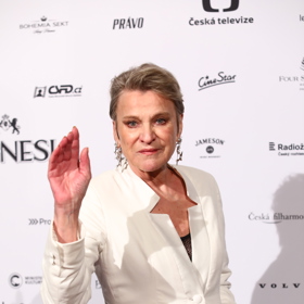 Herečka Simona Peková získala Českého lva za film Přišla v noci.