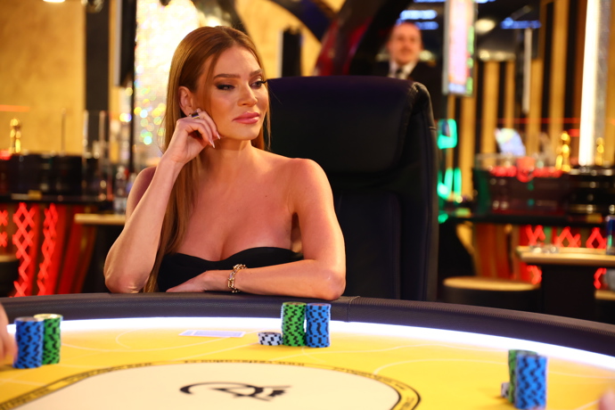 FOTO: Andrea Verešová pořádla dopročinný poker v casinu pro její nadaci. – stránka 64