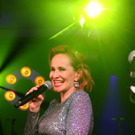 Monika Absolonová je krásná žena.