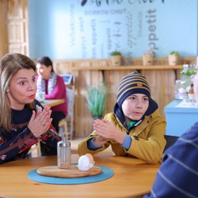 Dějem seriálu Ulice hýbe pes Darko, do kterého se v útulku zamilují Lexík a Kateřina.