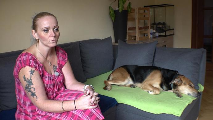 FOTO: Maminka Simona s pejskem. – stránka 365