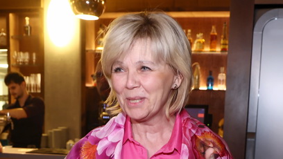 FOTO: První dáma Eva Pavlová v růžové košili.