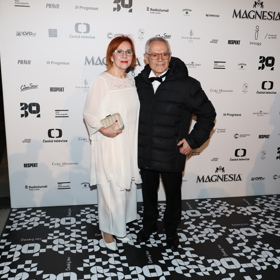 Herečka Lenka Termerová navštěvuje České lvy v doprovodu svého manžela pravidelně.