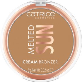 Krémový bronzer v praktickém balení nabízí značka Catrice. (139 Kč)