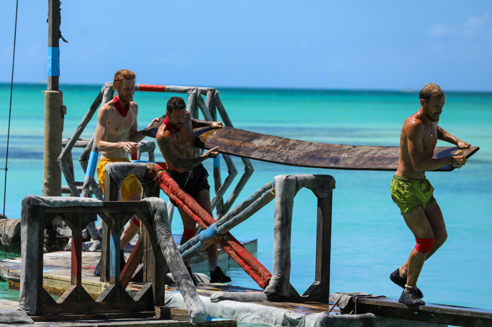 FOTO: Titánům se v soubojích příliš nedaří. – stránka 436