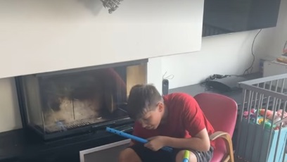 FOTO: I Kryšpín přiložil ruku k dílu, i když se u toho trochu vztekal.
