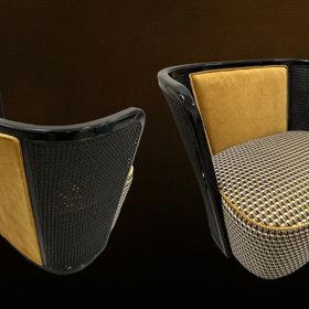 Irenino křeslo má vyvolávací cenu 15 000 korun.