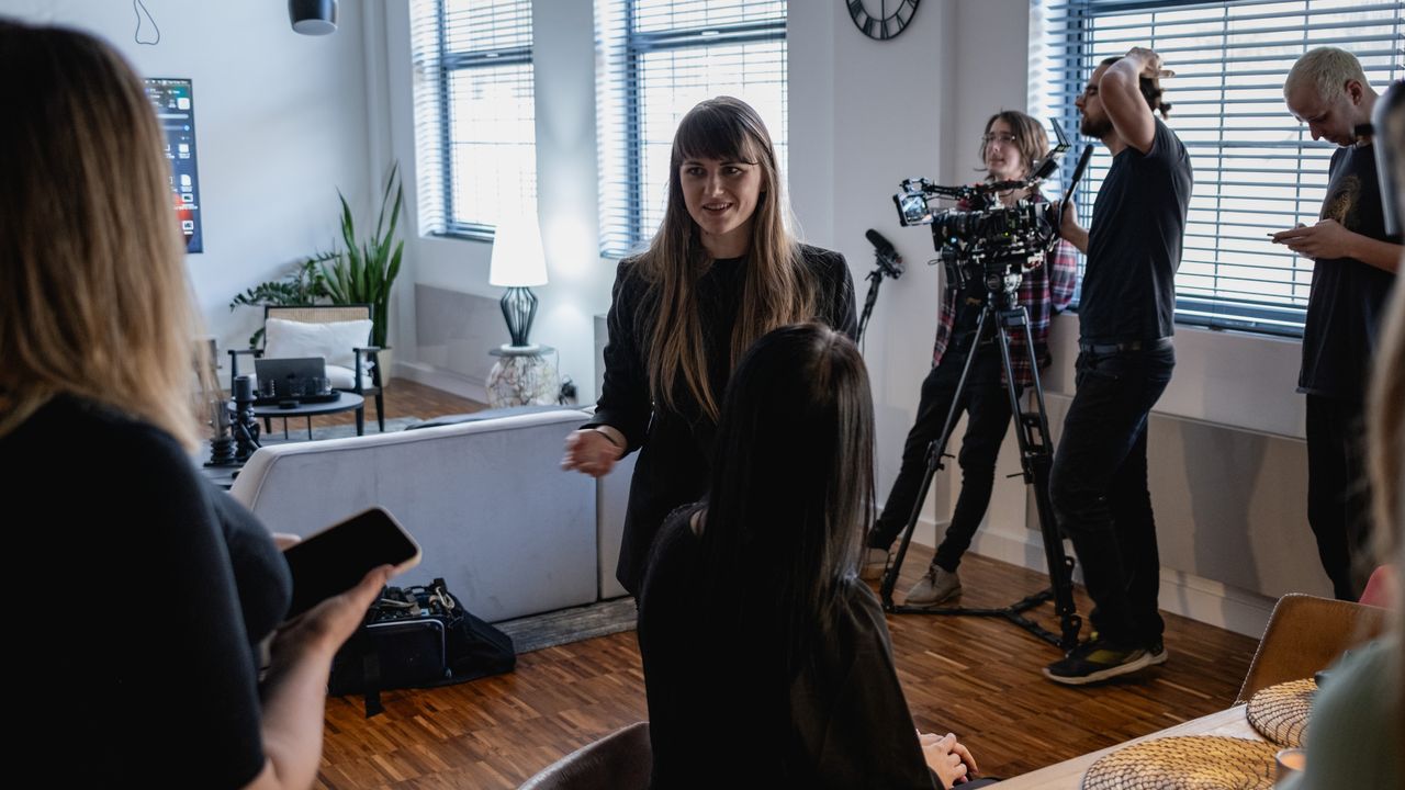 Dokument Virtuální přítelkyně se bude zabývat popularitou OnlyFans.