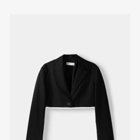 Extra zkrácené sako, Bershka, 799 Kč.