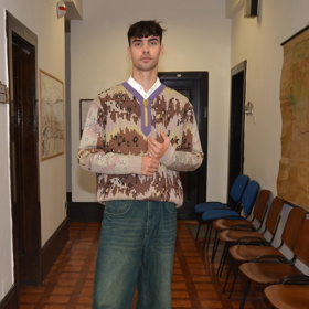 Adam Pavlovčin se totiž nebojí kombinovat i kousky, které by někteří označili za šeredné. Styling udělá mnohé. 