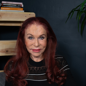 Módní návrhářka Blanka Matragi byla hostkou Miluše Bittnerové v talkshow Na kafeečko. 