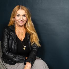 Martina, tehdy ještě Zbořilová, udělala na Miloše dojem díky lístku s prosbou o osobní setkání kvůli diplomové práci, který mu poslala.