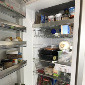 Takhle vypadá lednička Agáty Hanychové.