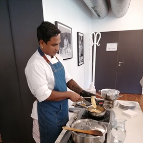 Základním smyslem nejstaršího medicínského oboru, tedy ájurvédy, je udržovat harmonii těla i duše, díky níž jsme pak schopni předcházet nemocem, bolesti i špatným náladám. Nejvýznamnější složkou péče je správná strava.