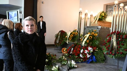 FOTO: Lidé se loučí s Josefem Lauferem.