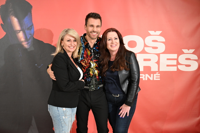 FOTO: Dámy stály frontu na fotku s Leošem Marešem. – stránka 634