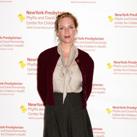 Velmi široká ramena má také herečka Uma Thurman, ale vzhledem k tomu, že jí stylisté skvěle oblékají, máte pocit, že má dokonalou siluetu přesýpacích hodin. V tom je kouzlo vhodného výběru oblečení. 