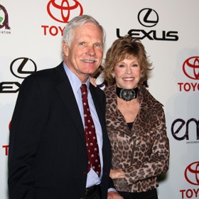 Ted a Jane byli oficiálně rozvedeni v roce 2001. Díky penězům a nemovitostem, které získala od svého manžela, si herečka naspořila 200 milionů dolarů.