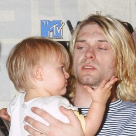 Frances Bean viděla svého otce naposledy 1. dubna 1994 v léčebně, o čtyři dny později spáchal sebevraždu. 