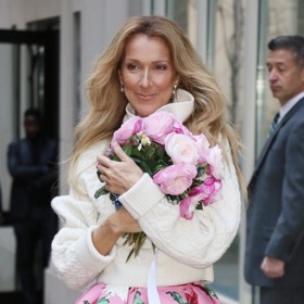 Céline Dion je rozená bojovnice, která se nevzdává ani ve chvíli, kdy trpí nevyléčitelným onemocněním. Podle svých slov dře pětkrát týdně jako vrcholový sportovec, aby postup choroby zastavila...