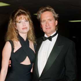 Vzali se o pouhých šest týdnů později a manželství jim vydrželo 22 let.