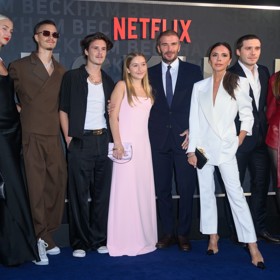 David a Victoria Beckhamovi mají čtyři děti, jejich nejstarší syn už se oženil a tak je návrhářka už pár let i tchyní. Na roli babičky se zatím necítí. 