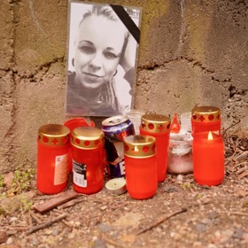 Pomníček zavražděné.