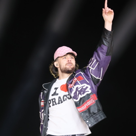 Calin je stále oblíbenější. 