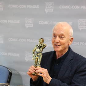 Anthony Daniels hrál robota C-3PO.
