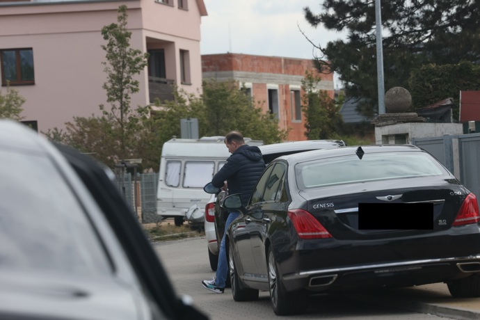 FOTO: Jaromír Soukup vyšel po pár minutách. – stránka 655