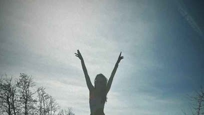 FOTO: Agáta Hanychová ve vítězném gestu.