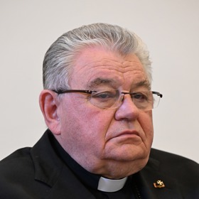 Dominik Duka zemřel.