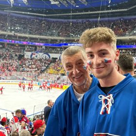 Andrej Babiš vzal na finále syna.
