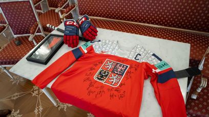 FOTO: Prezident Petr Pavel dostal spoustu darů.