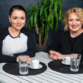 Alžběta Kolečkářová v talkshow Na kafeečko s moderátorkou Miluší Bittnerovou.