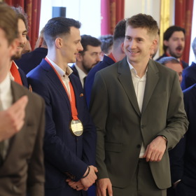 Hokejoví mistři po loňském triumfu. 