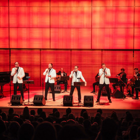 Koncert se uskutečnil v Carnegie Hall.