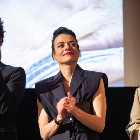 Jana Stryková se v sérii o Ivetě Bartošové objevila v roli jedné z novinářek, Simony.